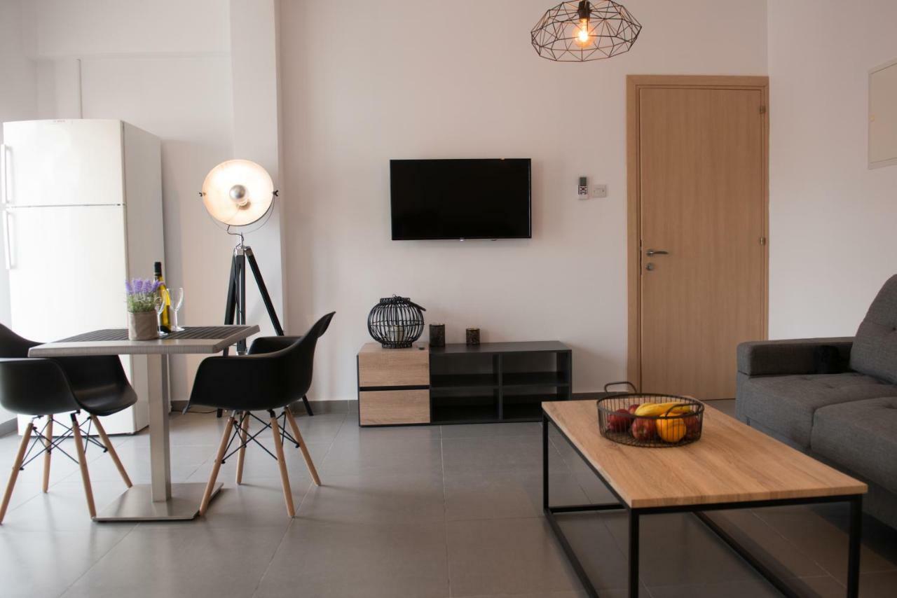 Mcplaces Holiday Apartments Paphos Extérieur photo